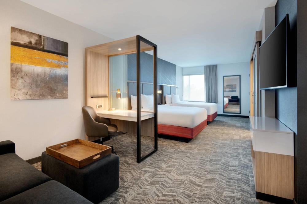 Queen Suite with Two Queen Beds and Sofa Bed interior